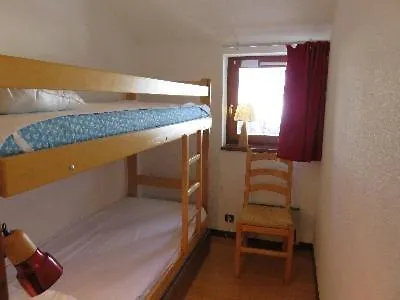 Le Hameau E